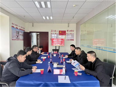 模聚匠才，共育英才——溫州技師學(xué)院領(lǐng)導(dǎo)到訪樂清模協(xié)調(diào)研交流